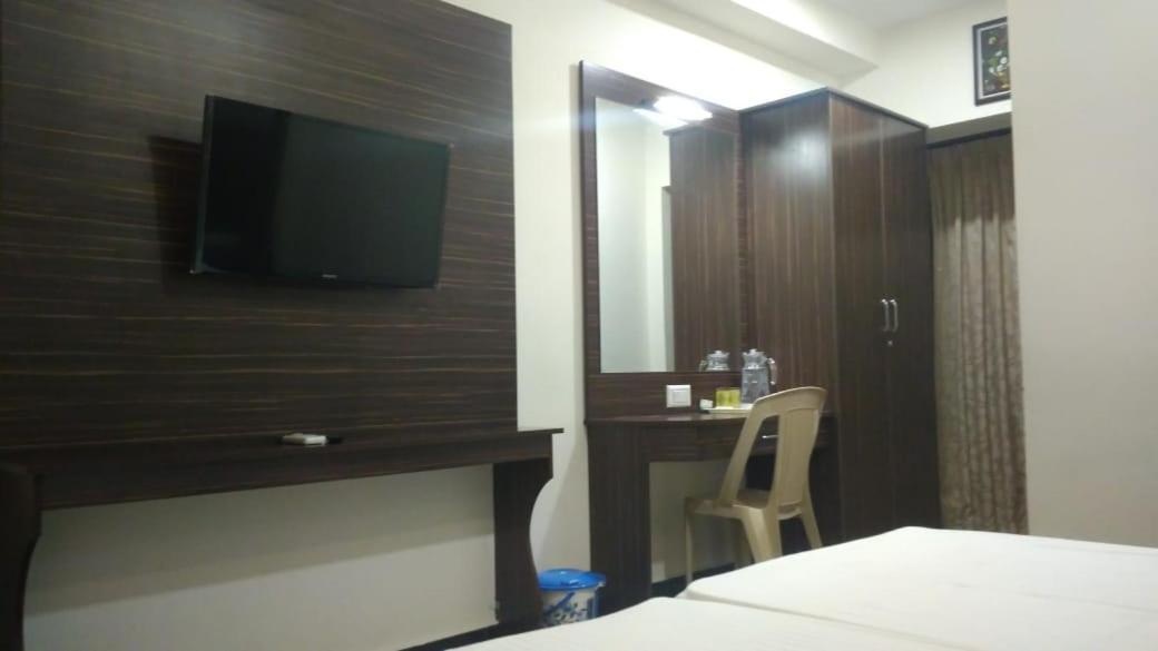 Famous Residency Hotel Tiruchirappalli Luaran gambar