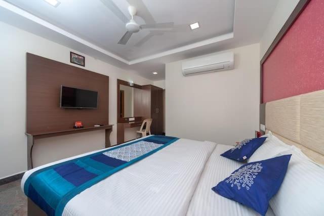 Famous Residency Hotel Tiruchirappalli Luaran gambar